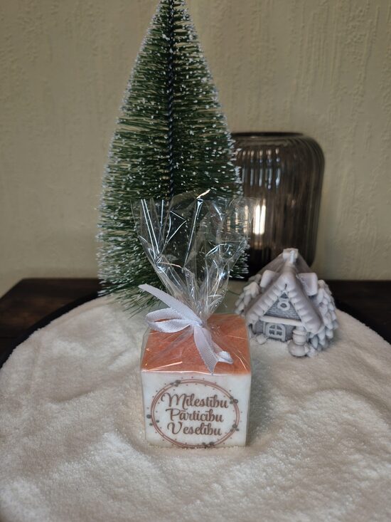 Mīlestību, pārticību, veselību - aromātiska svece