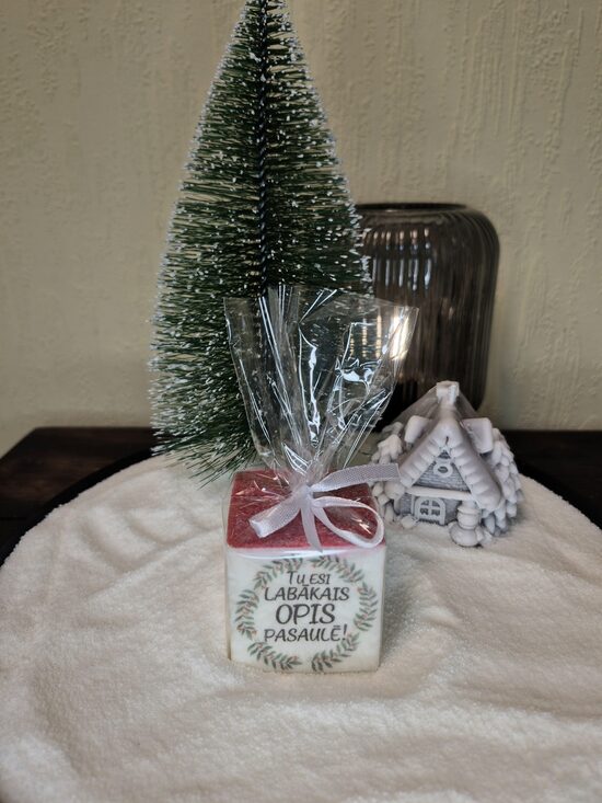 Labākais opis - aromātiska svece