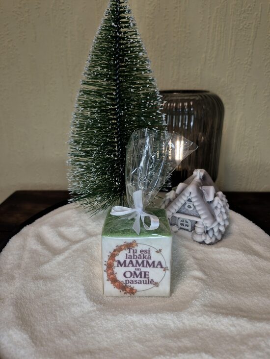 Mammai un omei - aromātiska svece