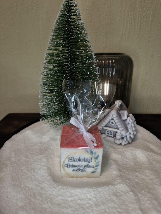 Skolotājai - aromātiska svece