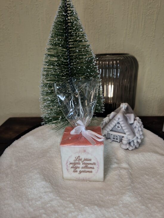 Mājas - aromātiska svece